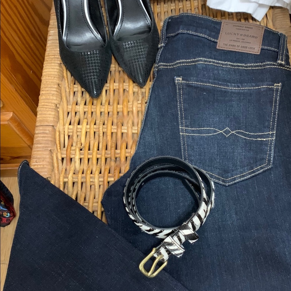 Lucky Brand size 6  long jeans